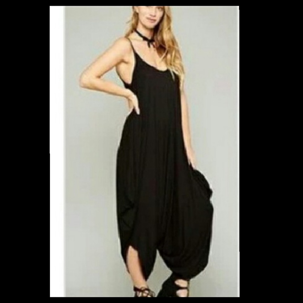 ⚡⚡SEXY and Loose fitting  jumpsuit - Picture 2 of 4